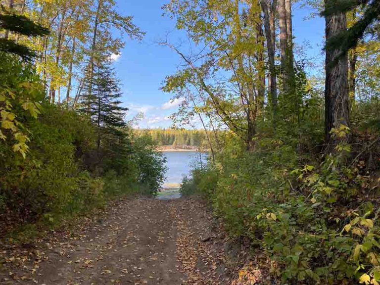 Book Your Hunt Thunder Rapids Lodge book-your-hunt-thunder-rapids-lodge